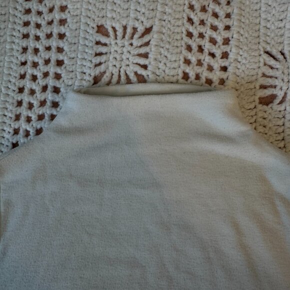 Plain White Mockneck - Size Medium - Better Be - Picture 3 of 5